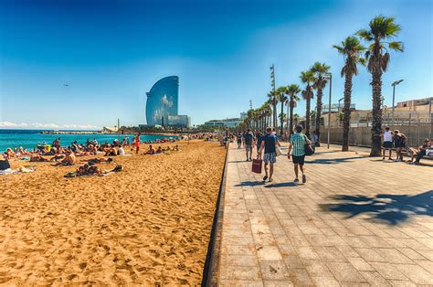 barceloneta beach topless|Barceloneta Beach Walk 